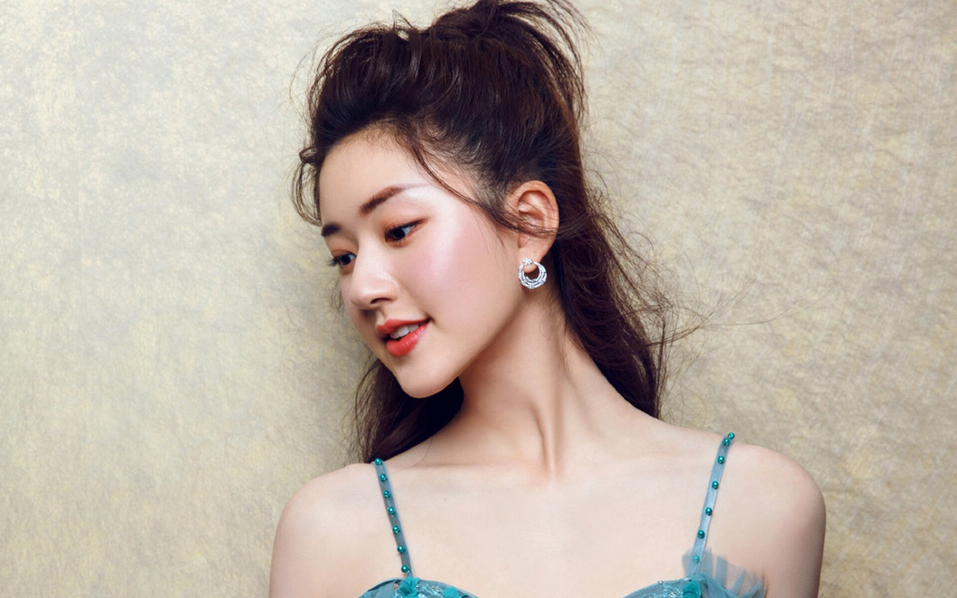 中国足球青年运动员家庭支持对其成长轨迹的影响，中国足球运动员家庭背景都很好吗