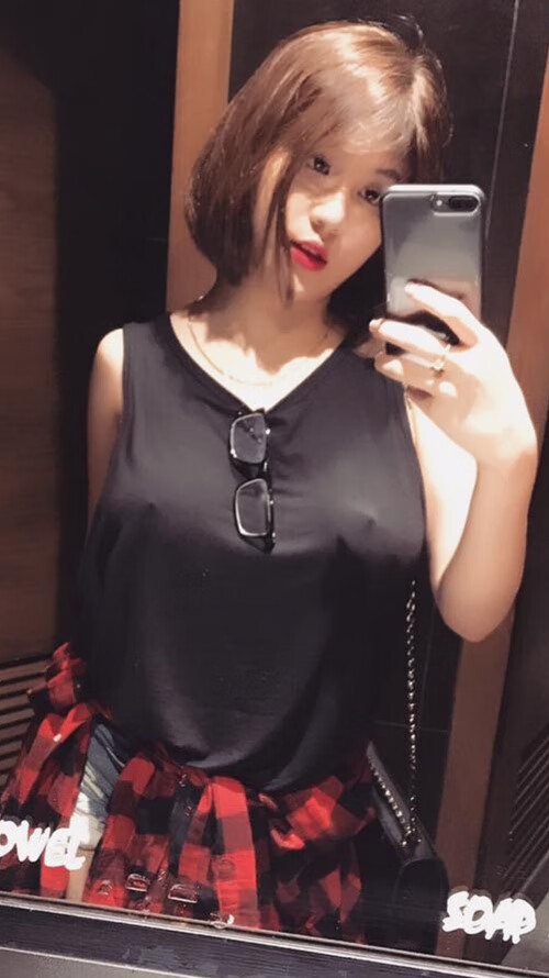 体育新闻中心协助媒体完成深度专题报道，体育新闻报道格式及范文