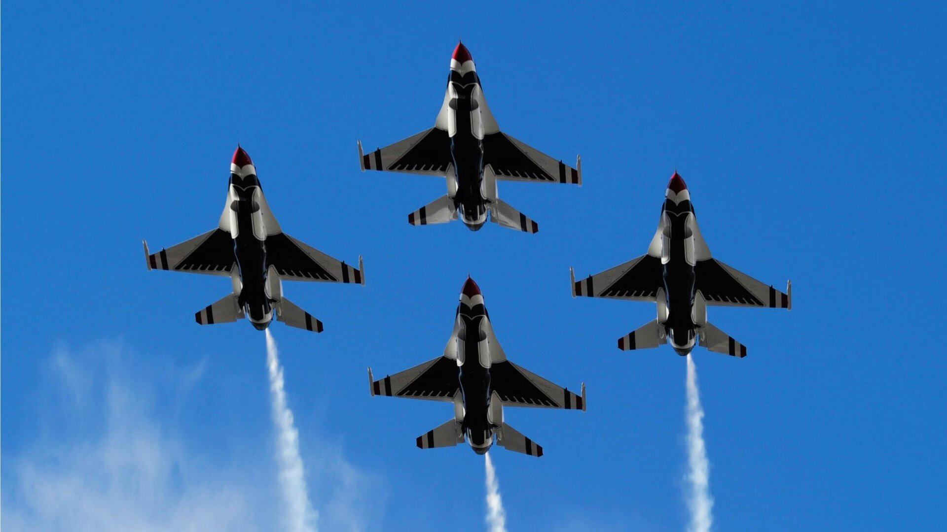 关键“破门瞬间”：足球场上的“点球大神”！